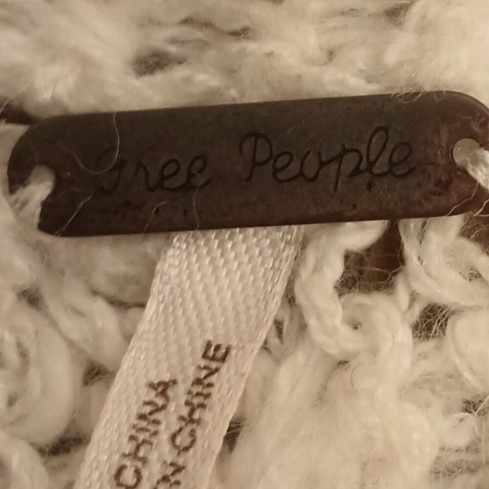 Free People Size S Cream Crochet Oversized Cropped Sweater - Picture 2 of 10